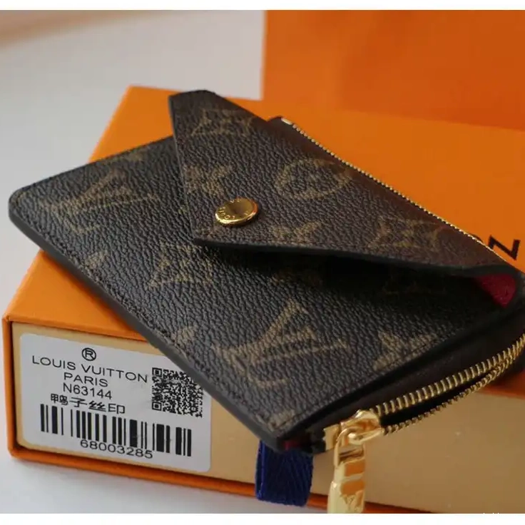 Fashionrepsfam ru LV Bags 207B570023 0710